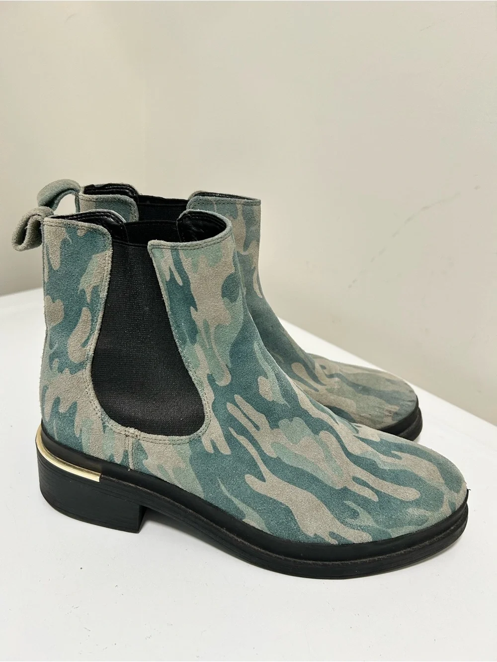 Kenneth Cole Levon Suede Chelsea Boots Blue Gray Camo Size 8.5 M